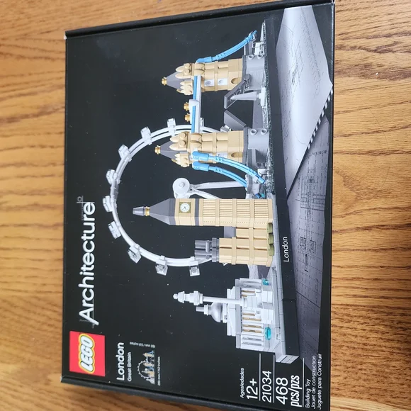 LEGO Architecture London Skyline Set - Black Box - Picture 2 of 3